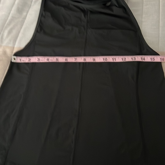 (Lululemon) ladies top size 6 please check measurement because there is no tag - Picture 13 of 17